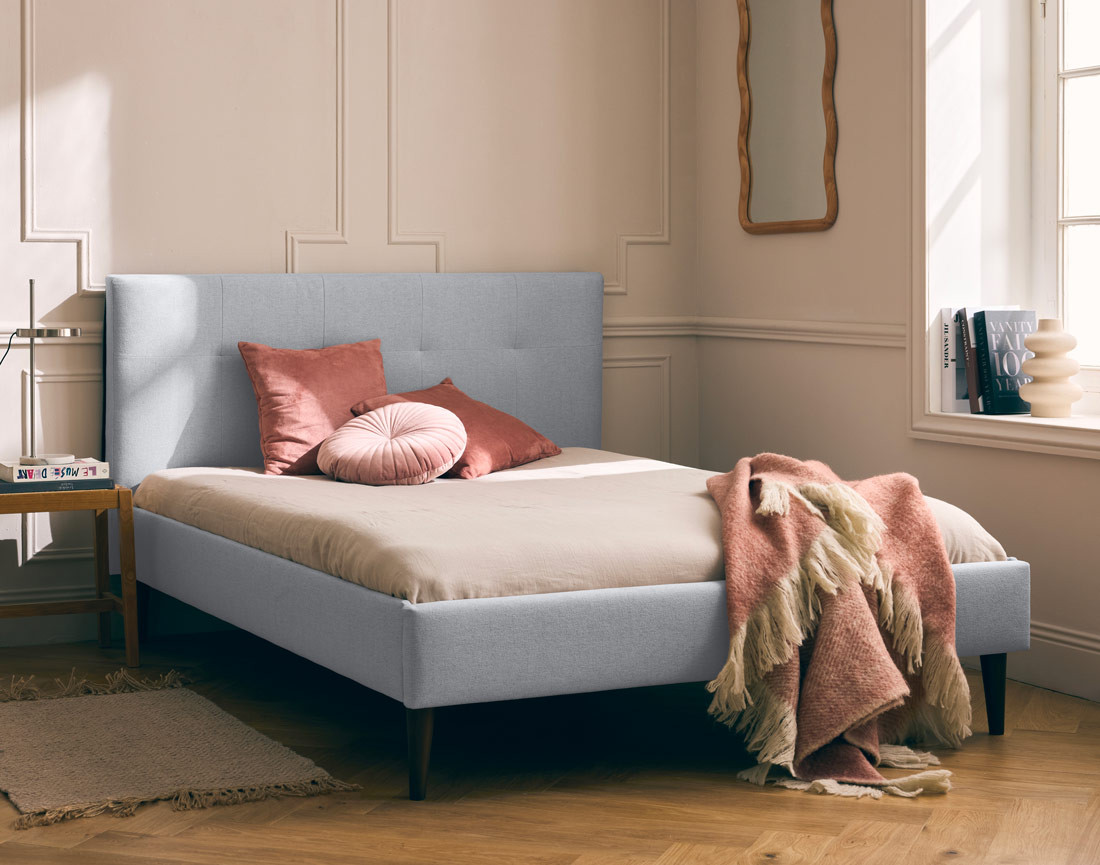 Lit 160x200 cm avec sommier inclus en tissu Monet