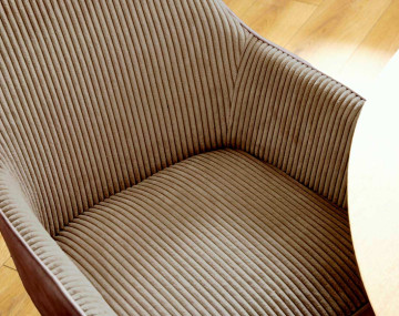 Lot de 2 fauteuils en velours côtelé et velours taupe Lormi