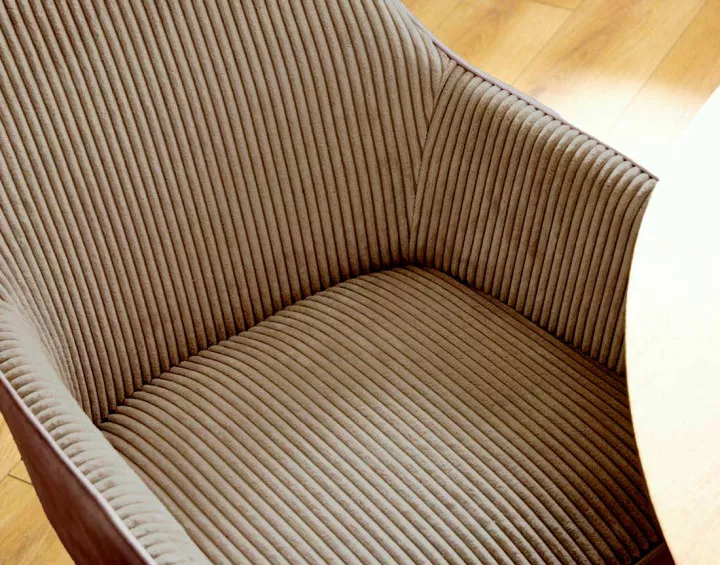 Lot de 2 fauteuils en velours côtelé et velours taupe Lormi