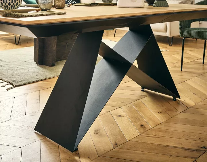 Table à manger extensible bois et noir 200 cm Capriccio