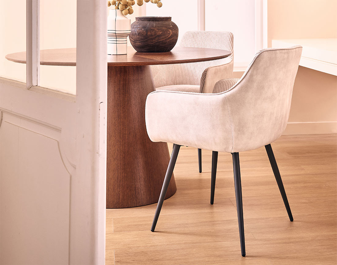 Lot de 2 fauteuils en velours côtelé et velours beige Lormi