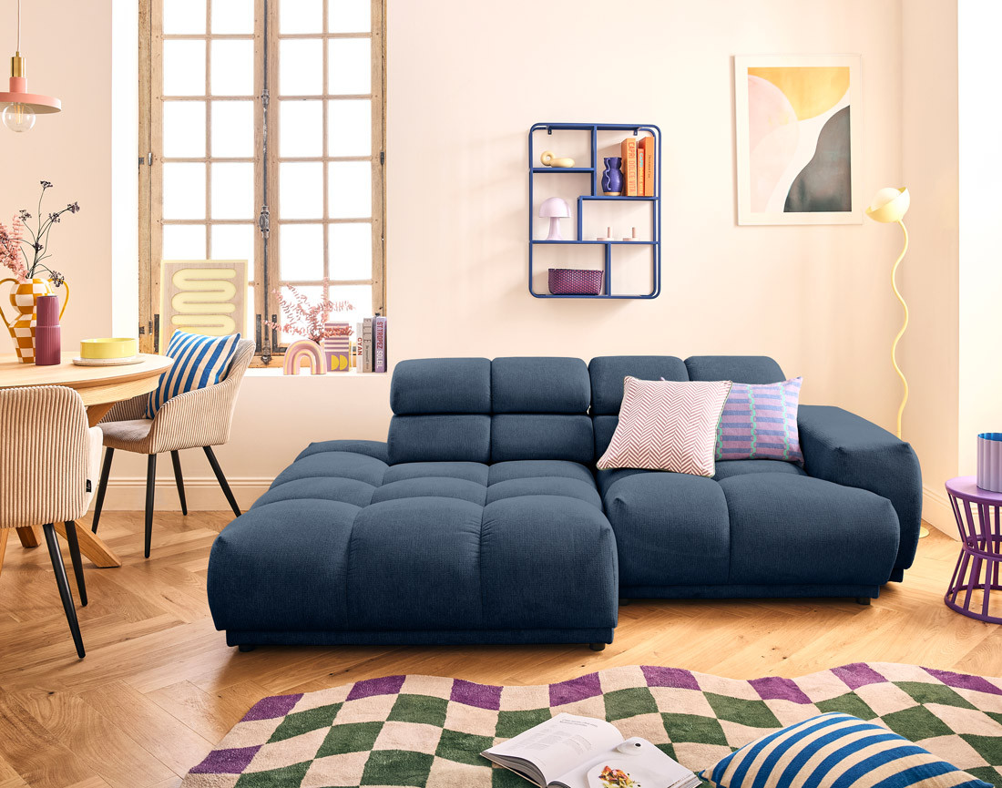 Canapé d'angle gauche 4 places avec têtières réglables en tissu texturé Matera