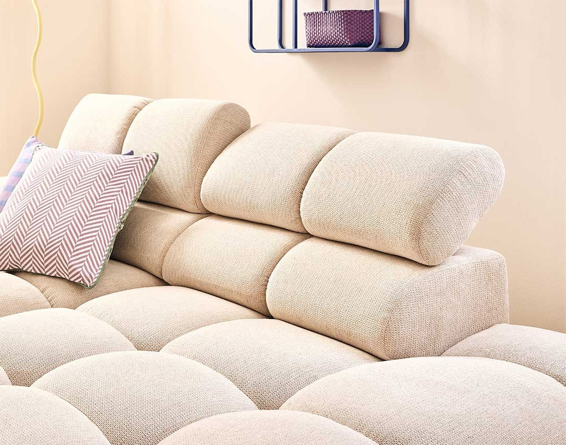 Canapé d'angle droit 3 places avec têtières réglables en tissu texturé Matera Canapé d'angle droit 3 places avec têtières réglables en tissu texturé Matera