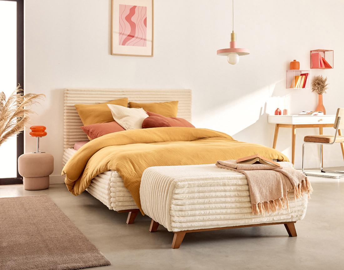 Lit coffre avec bout de lit 180x200 cm sommier inclus fausse fourrure côtelé Cristal