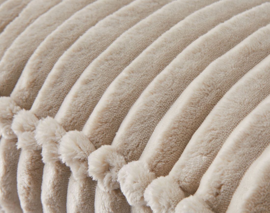 Stella - coussin - en velours côtelé grosses côtes - 32x57 cm Lisa Design