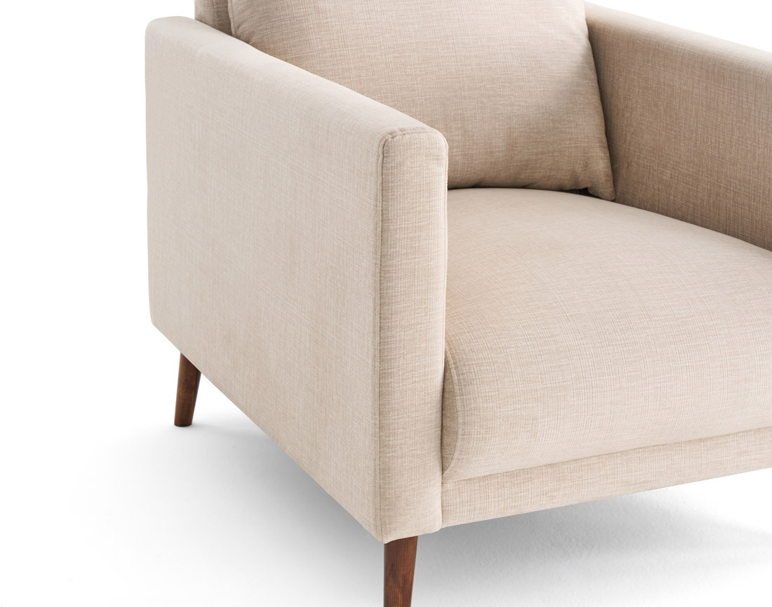 Fauteuil en velours pieds en bois Ostrava