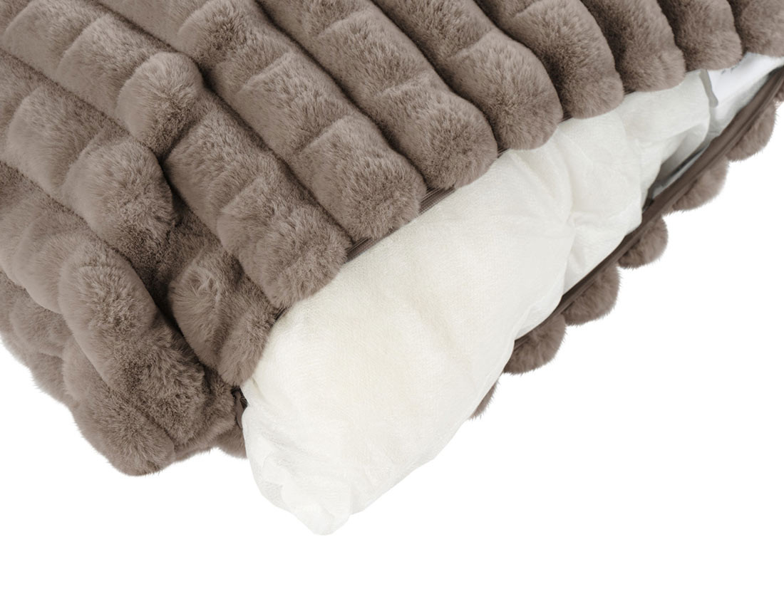 Coussin en fausse fourrure 45x45 cm Sweety