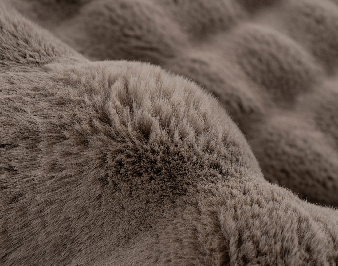 Tapis 160x230 cm en fausse fourrure Sweety