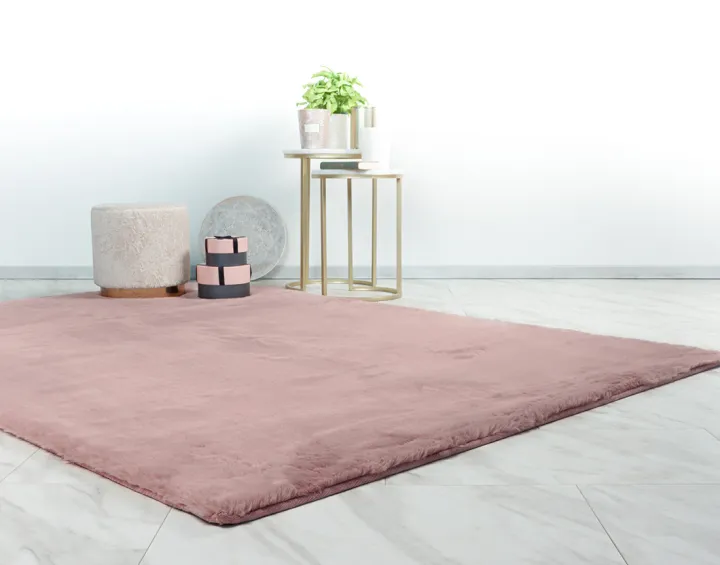 Tapis rectangulaire fausse fourrure rose Joy