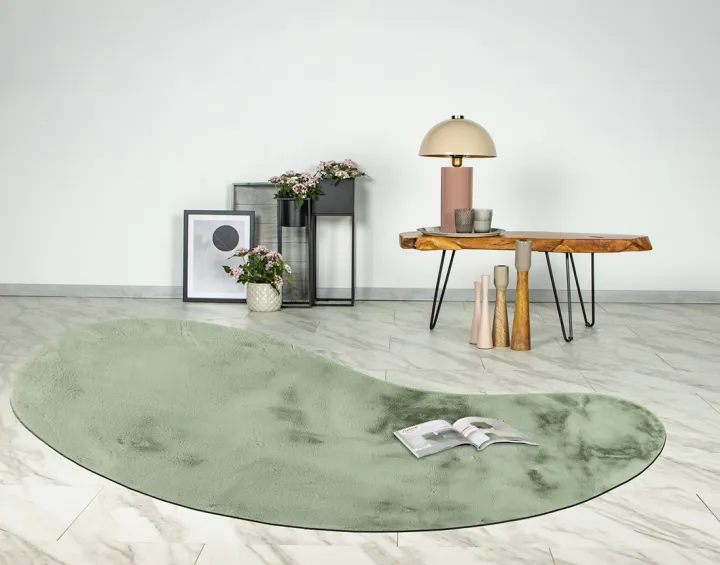 Tapis organique fausse fourrure vert sauge Joy