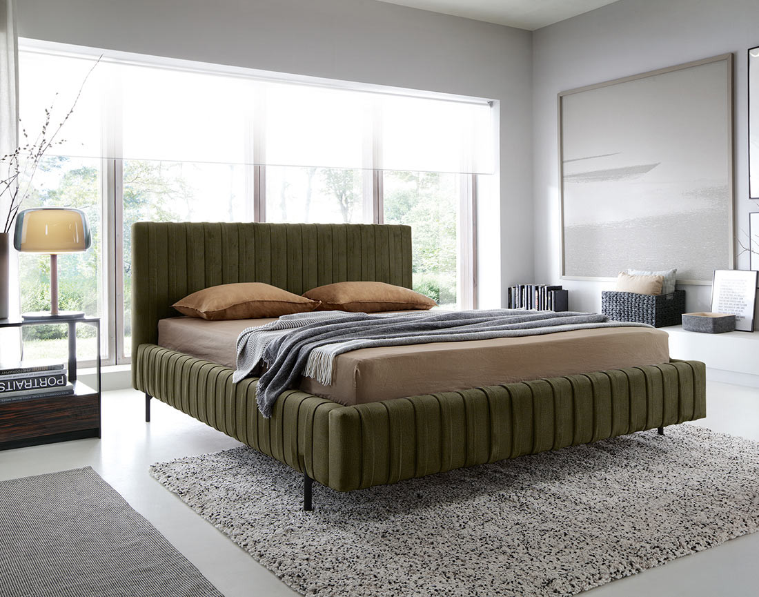 Lit coffre 160x200 cm sommier inclus en simili Flavio