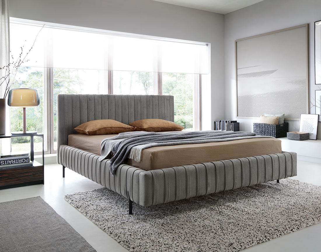 Lit coffre 180x200 cm sommier inclus en simili Flavio