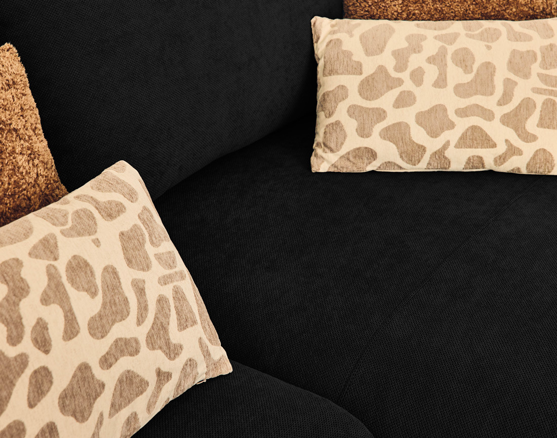 Canapé d'angle droit 4 places convertible avec coffre en tissu Gianni Canapé d'angle droit 4 places convertible avec coffre en tissu Gianni