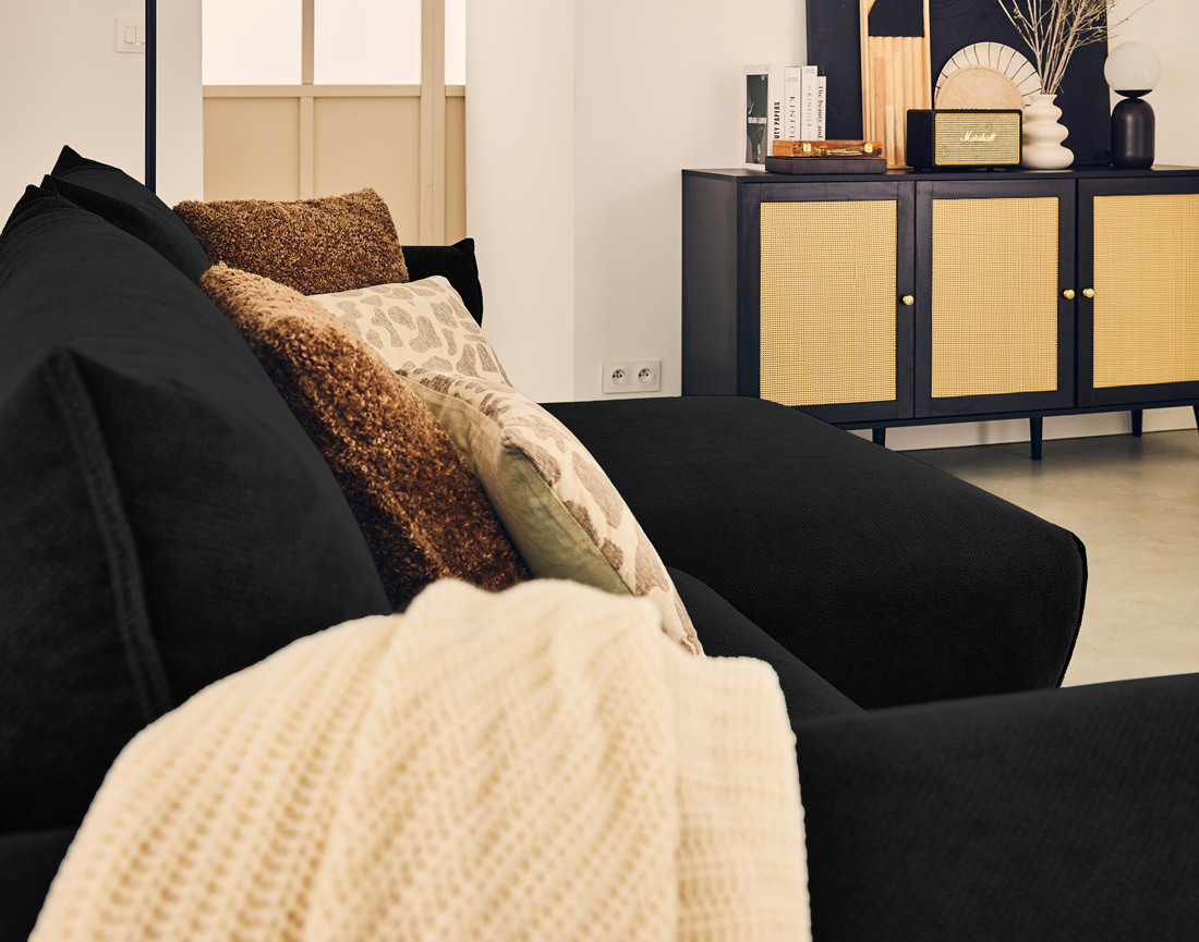 Canapé d'angle droit 4 places convertible avec coffre en tissu Gianni Canapé d'angle droit 4 places convertible avec coffre en tissu Gianni