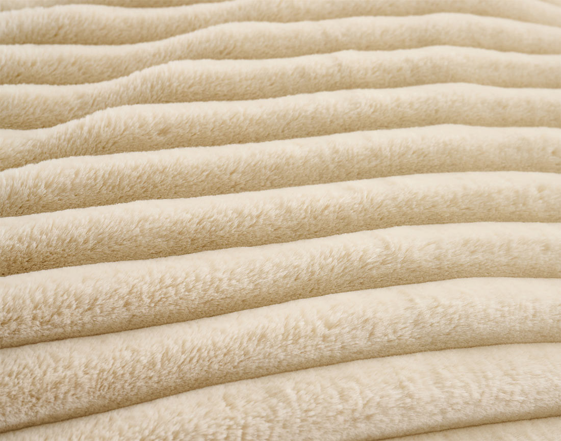 Canapé droit 3 places avec double méridienne en fausse fourrure côtelée Richie