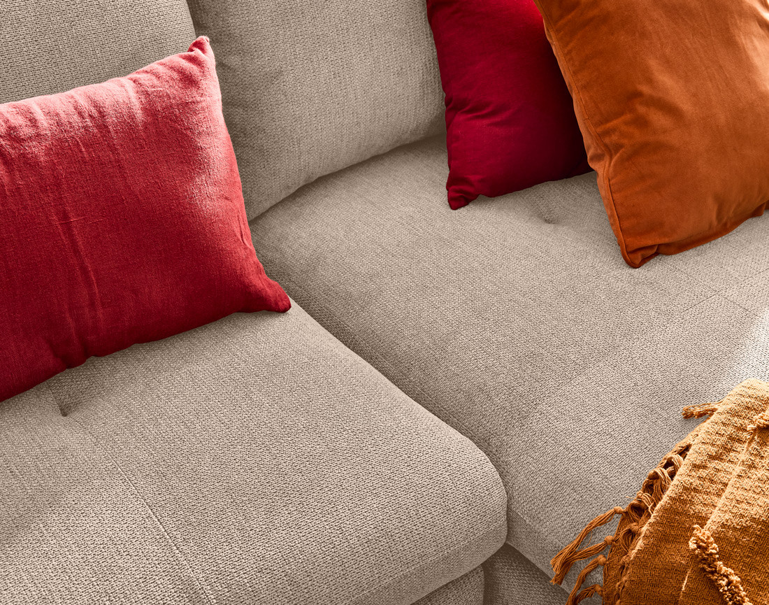 Canapé d'angle droit 4 places convertible avec coffre en tissu texturé Ninon Canapé d'angle droit 4 places convertible avec coffre en tissu texturé Ninon