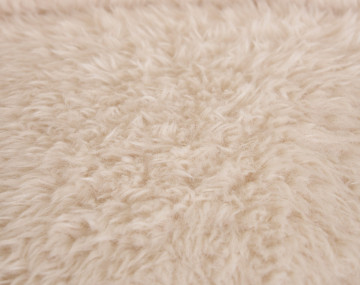Fauteuil en fausse fourrure Maeto