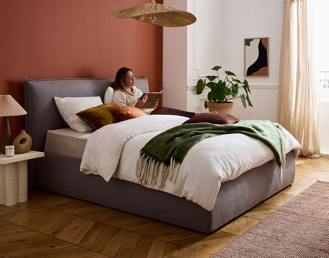 Lit coffre 180x200 cm sommier inclus en tissu Pola