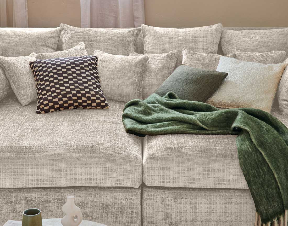 Canapé droit 4 places avec double méridienne en velours texturé Collins