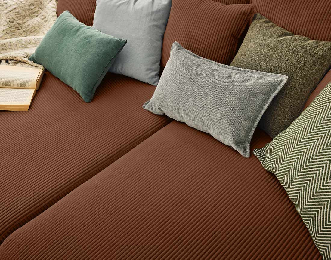 Canapé droit 4 places avec double méridienne assise profonde en velours côtelé Topaze