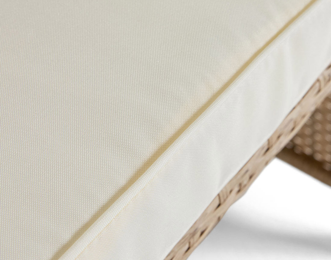 Salon de jardin encastrable en résine tressé beige 10 places coussins beige et housse de protection Cuba