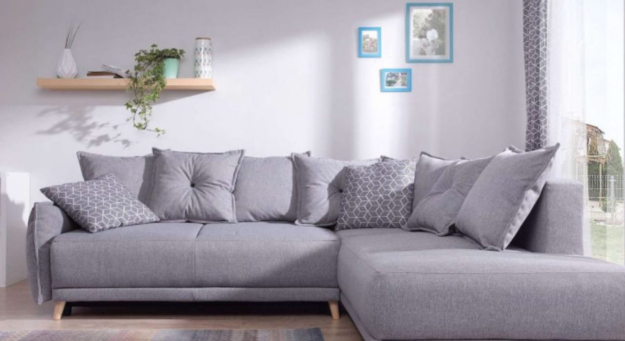 Quelles couleurs associer à un canapé gris ?