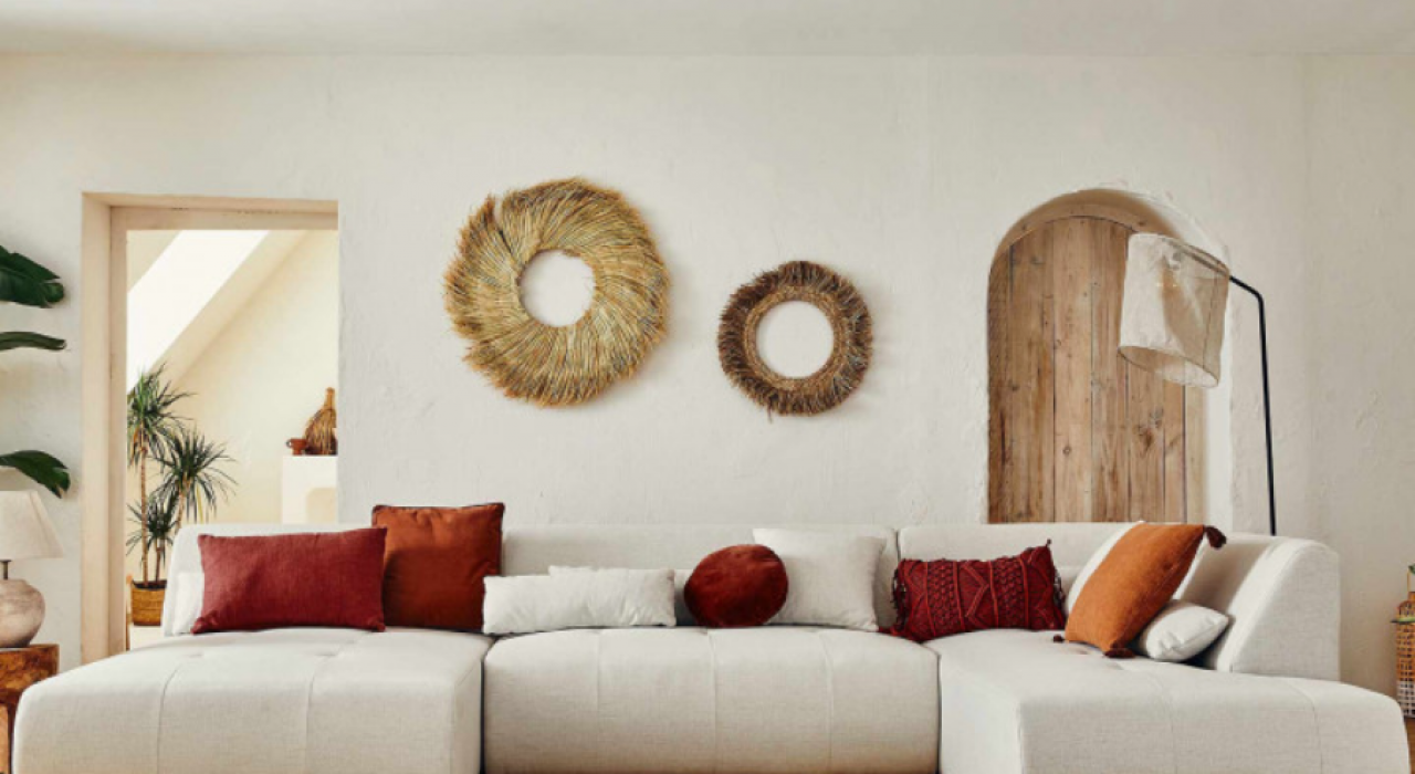 8 idées pour décorer un canapé avec des coussins
