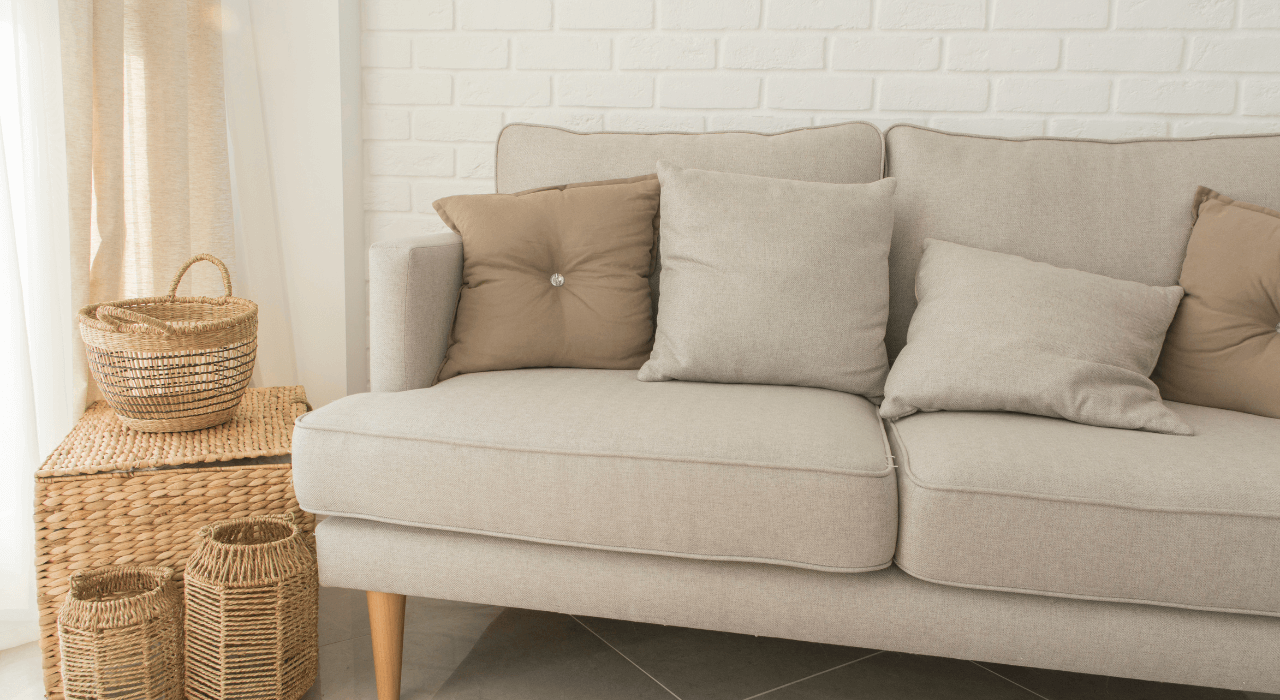 Les avantages des canapés 4 places pour votre confort