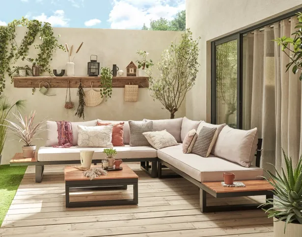 Salon bas ou salon de jardin classique : Lequel choisir ?